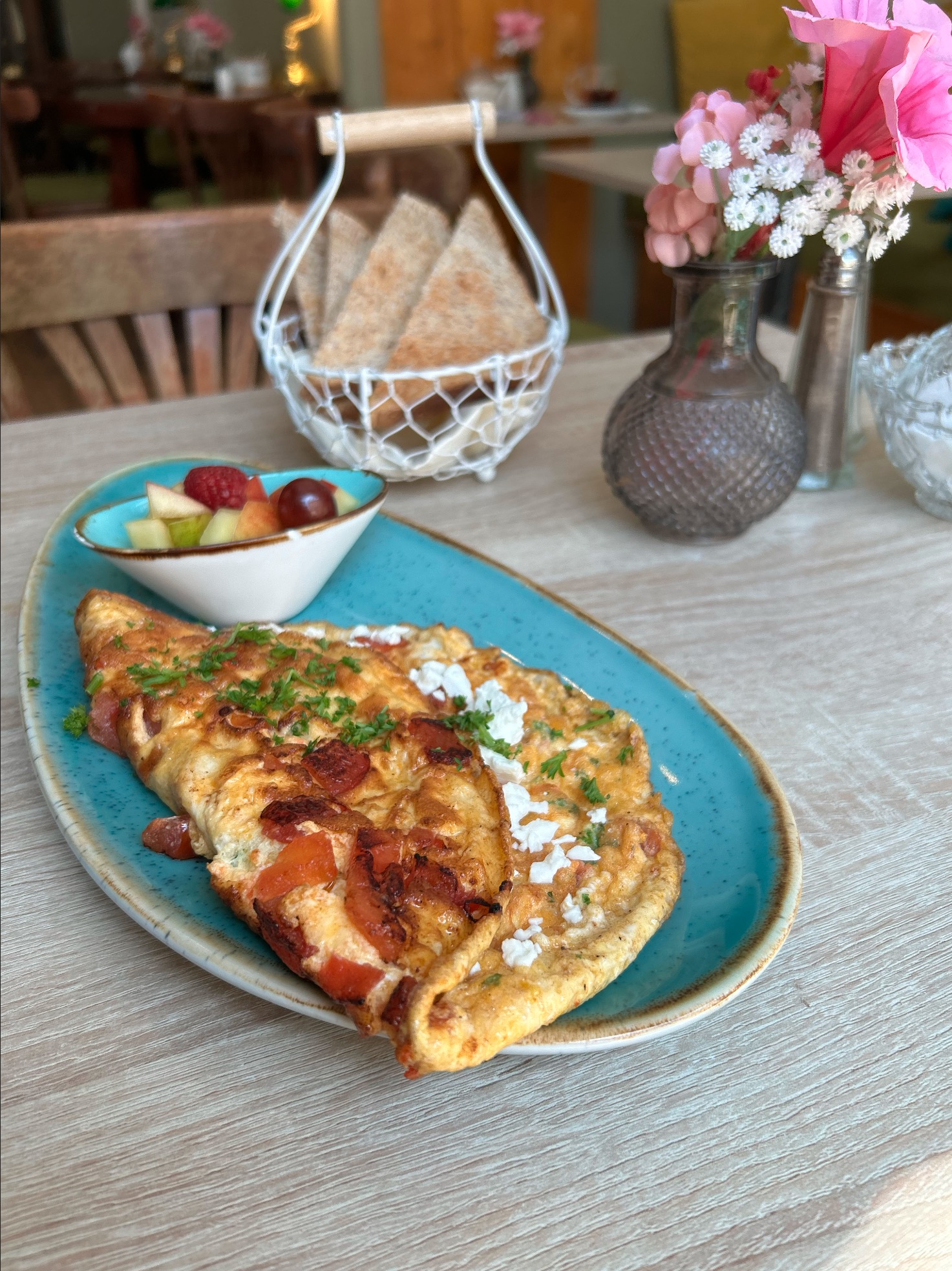 VEDAT KEEN KESKIN / VISUAL DESIGNER